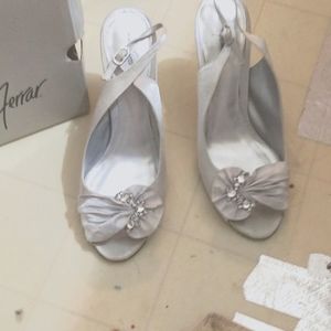 Used once for wedding don't need